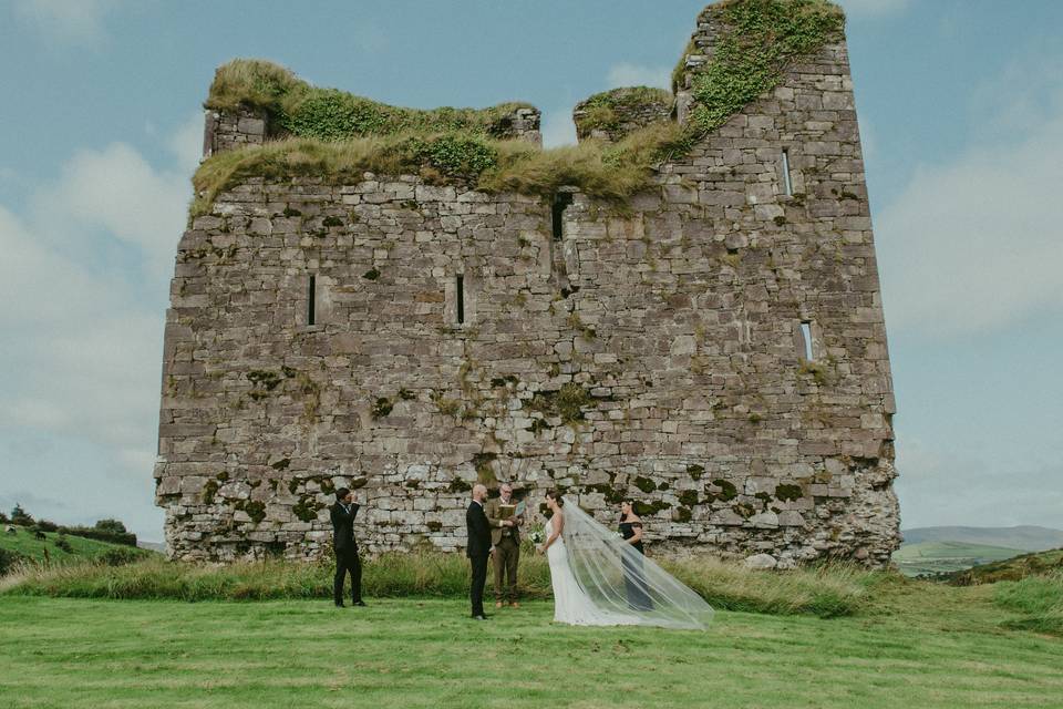 Castle ruins elopement