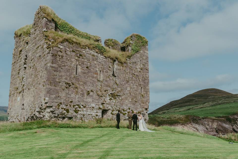 Castle ruins elopement