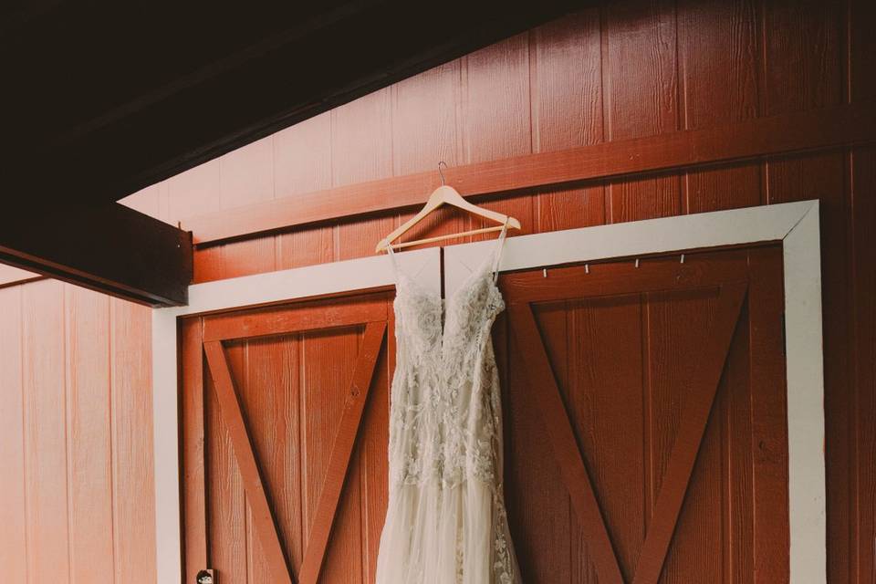 DRESS