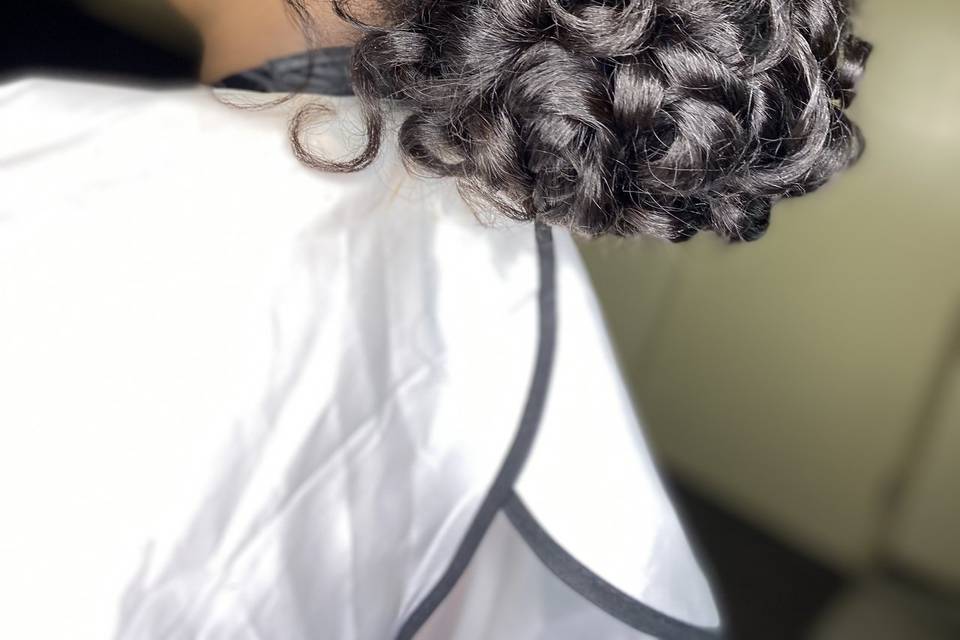 Elegant pinup curly bun