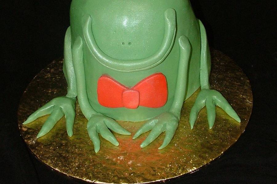 Frog prince groom's cake