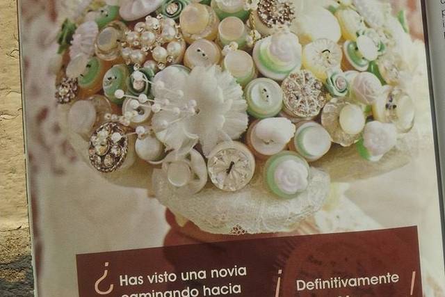 Our article in Novias y Quinceaneras de Gala Magazine.