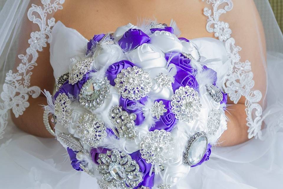 EgoBrooch Brooch Bouquets