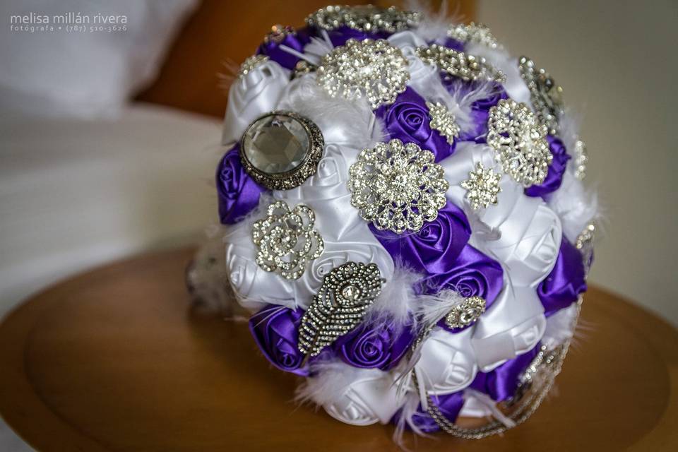 EgoBrooch Brooch Bouquets