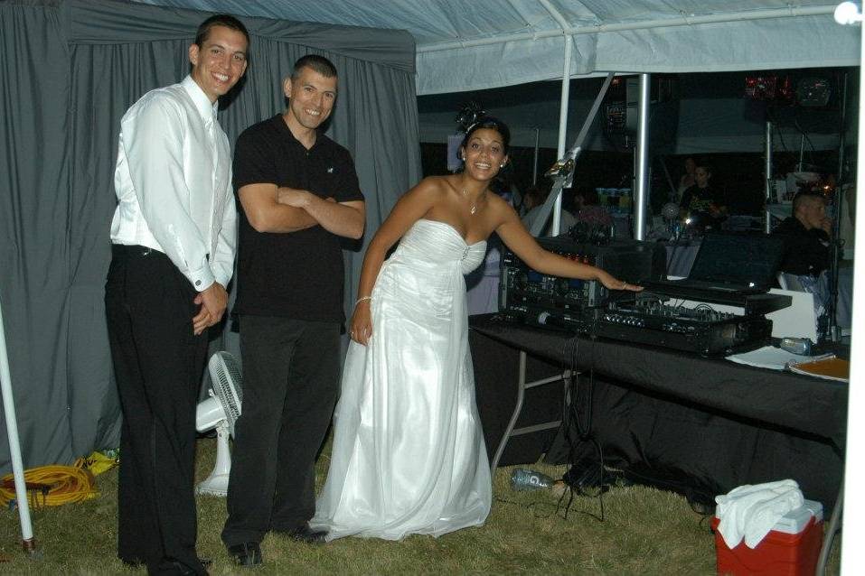 Couple with wedding dj