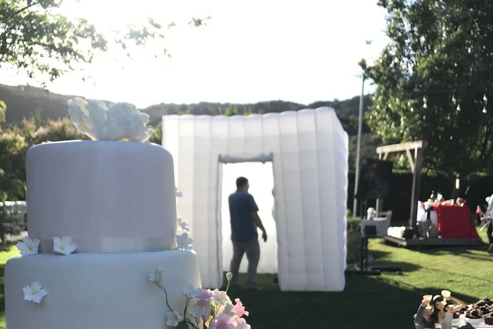 Wedding cake and the photo booth