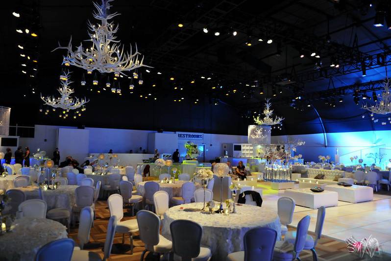 Indoor wedding reception