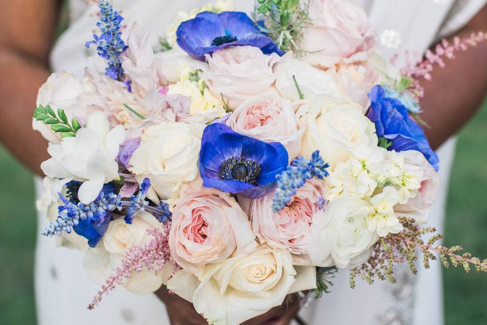 Light colored bouquet