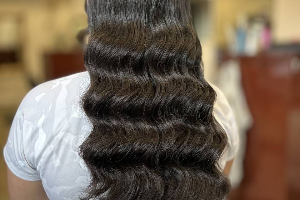 Hollywood waves
