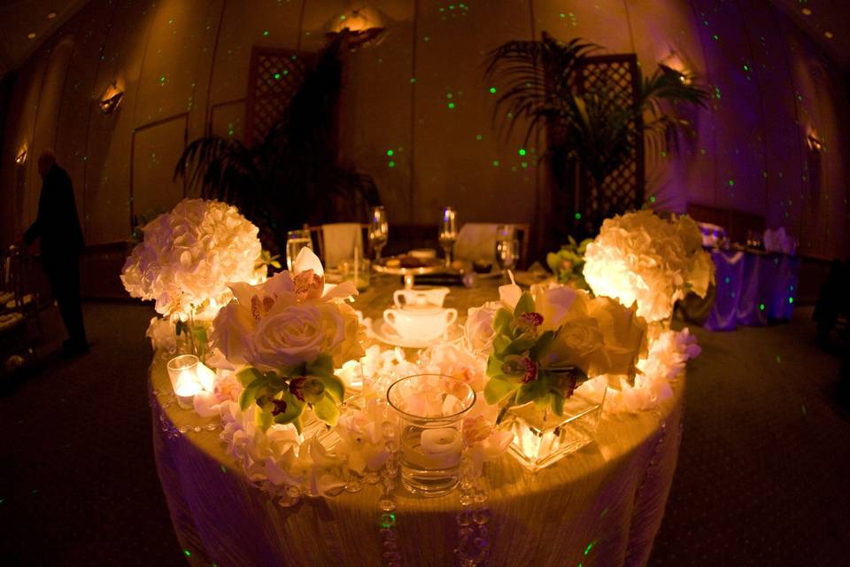 Pure Romance, Table for two