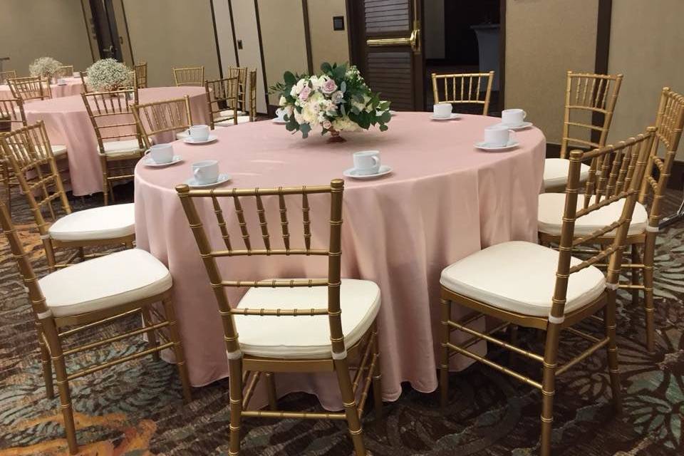 Our Blush/Rose Gold L'mour Satin Round Tablecloths were used at a wedding at Hilton Hawaiian Village at Honolulu,Hawaii.