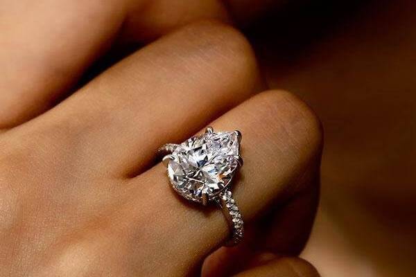 Best Seller Pear Diamond Ring