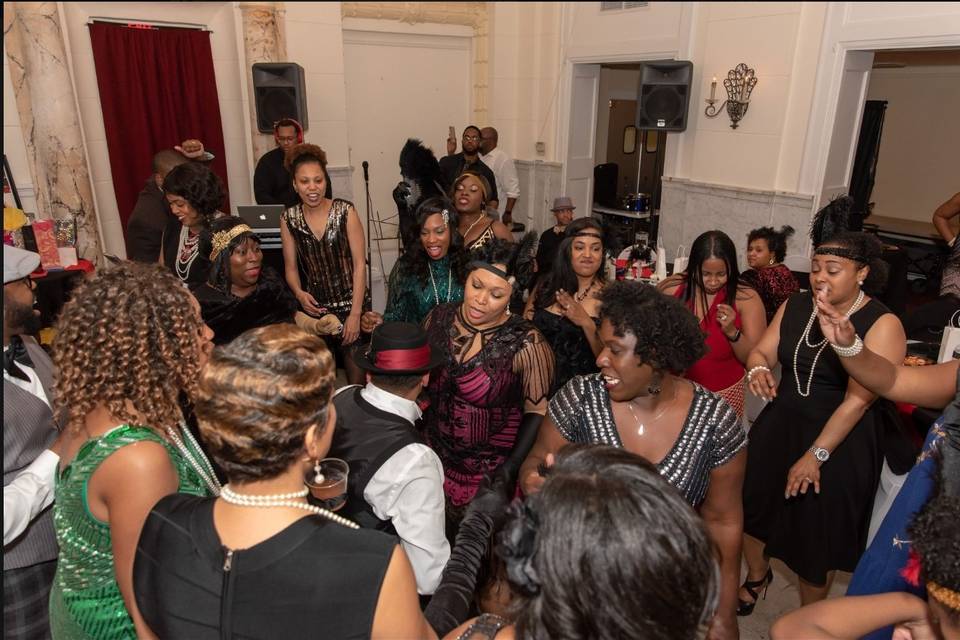Renown Sound, Lights & DJ's LLC