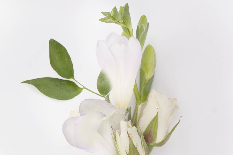 Bridal whites boutonniere