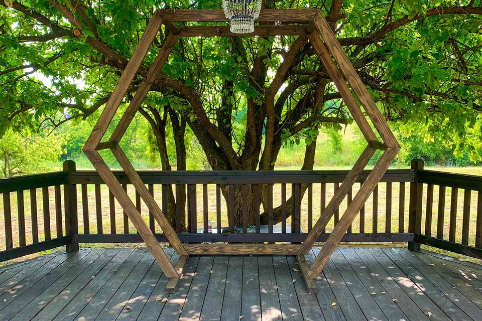 Hexagon arbor for decorating