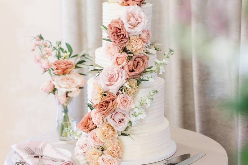 Symple wedding cake