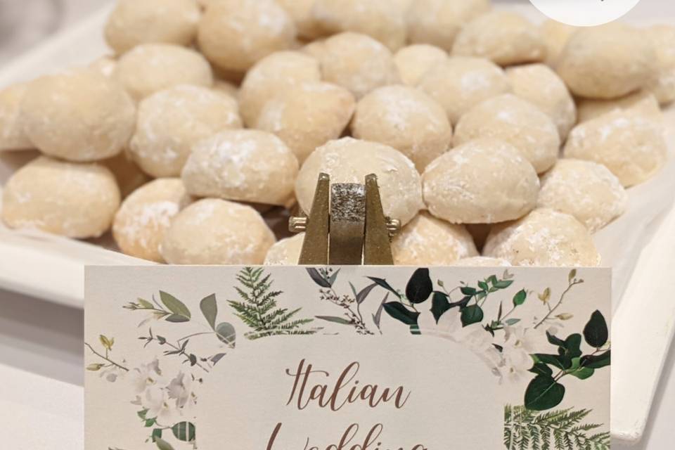 Italian wedding cookies