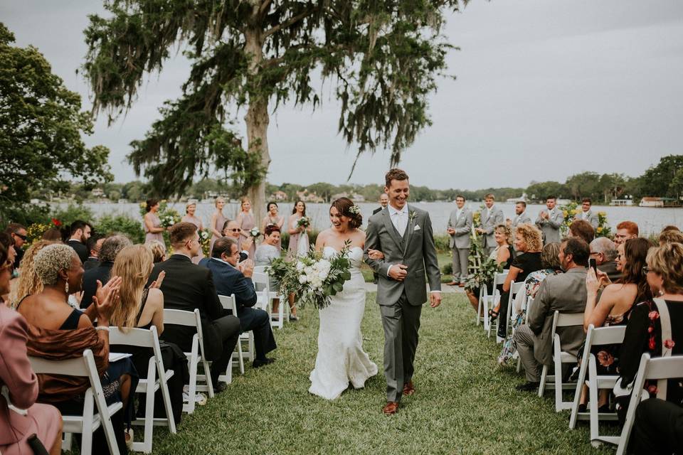 Lakeview Lawn ceremony