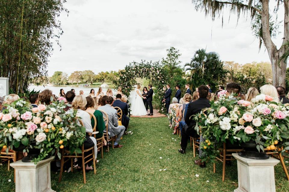 Lakeview Lawn ceremony