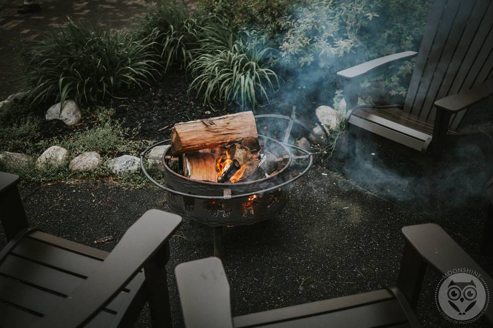 Outdoor fire pit, Moonshine Studio Photography