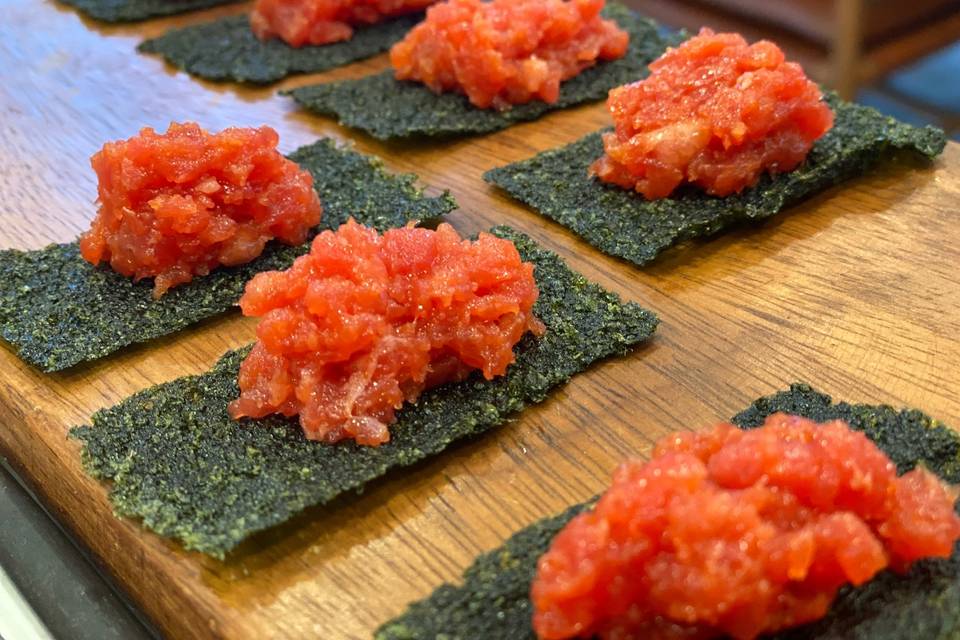 Spicy Tuna on crispy seaweed