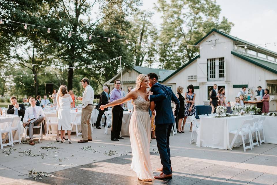 First dance | Photo by Drake and Eliza