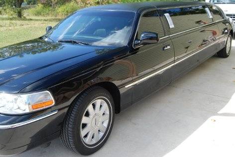 Sojourn Tours $ Limousine's 8 passenger Lincoln stretch Limo
