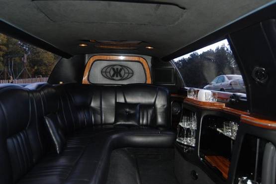 Sojourn Tours & Limousine -Interior 8 passenger stretch limo