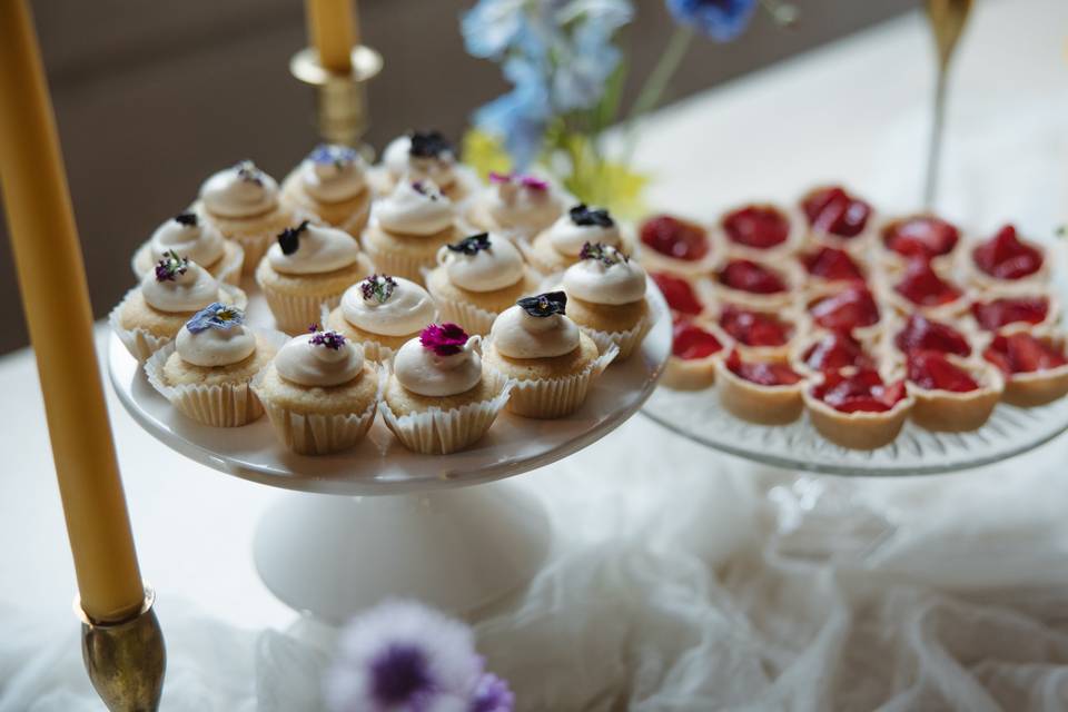 Mini cupcakes and tarts