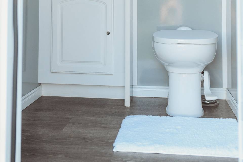 Luxury Interior and Amenities