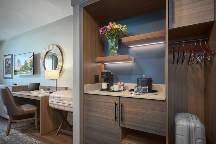 The Brook King Room