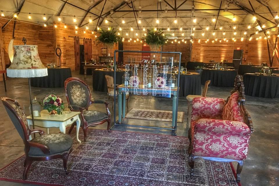 Vintage Lounge