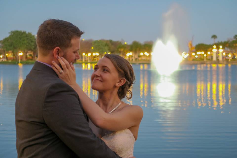 Loving gaze at the lake