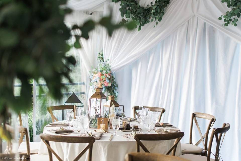 Table arrangement