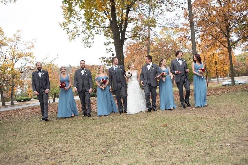 Newlyweds, bridesmaids, and groomsmen