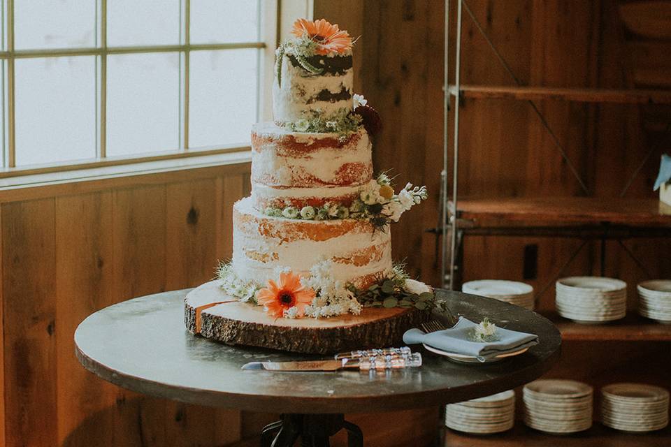 Antique cake table