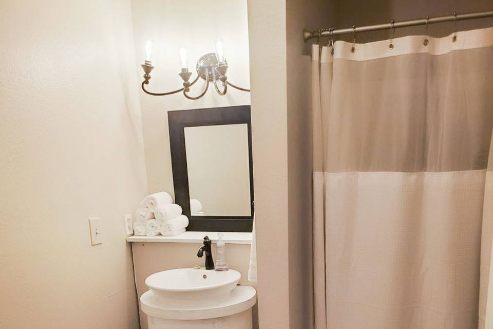 Grooms Suite