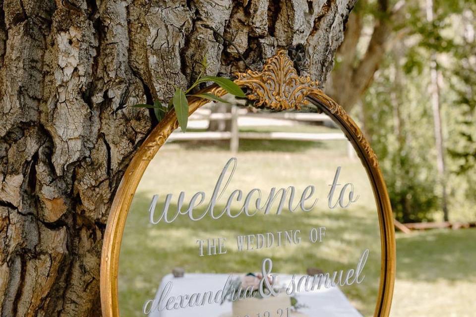 Welcome sign mirror rental