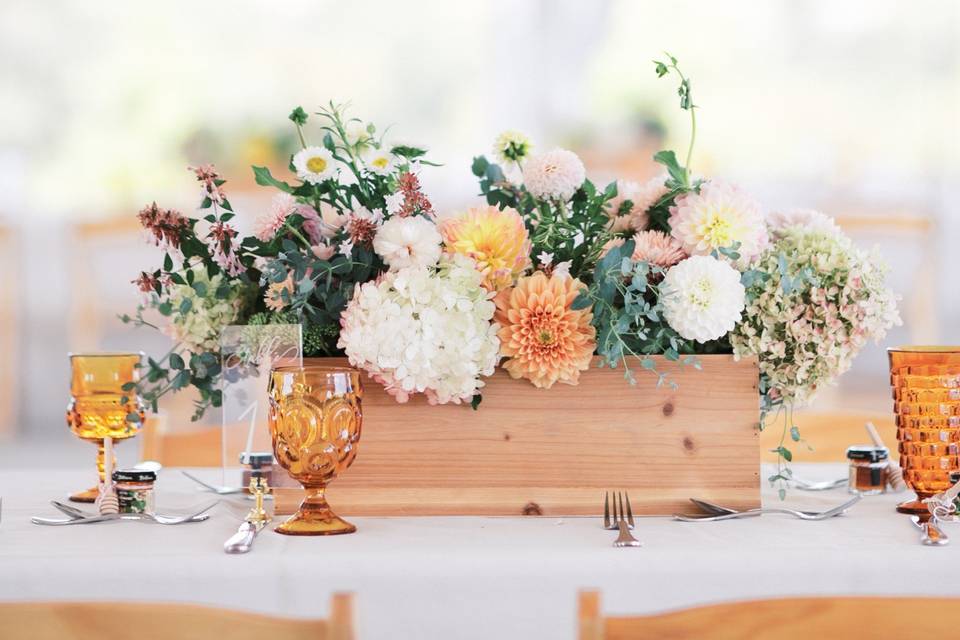 Wildflower Floral Cluster — Mum's Weddings