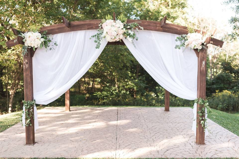 Outdoor ceremony arbor