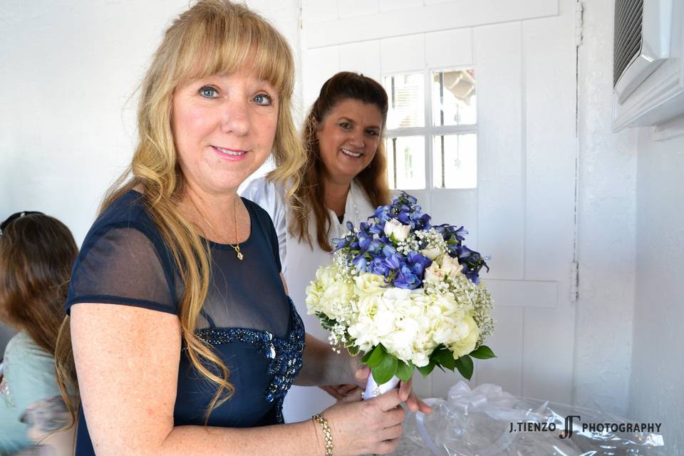 The bride holding her bouquet