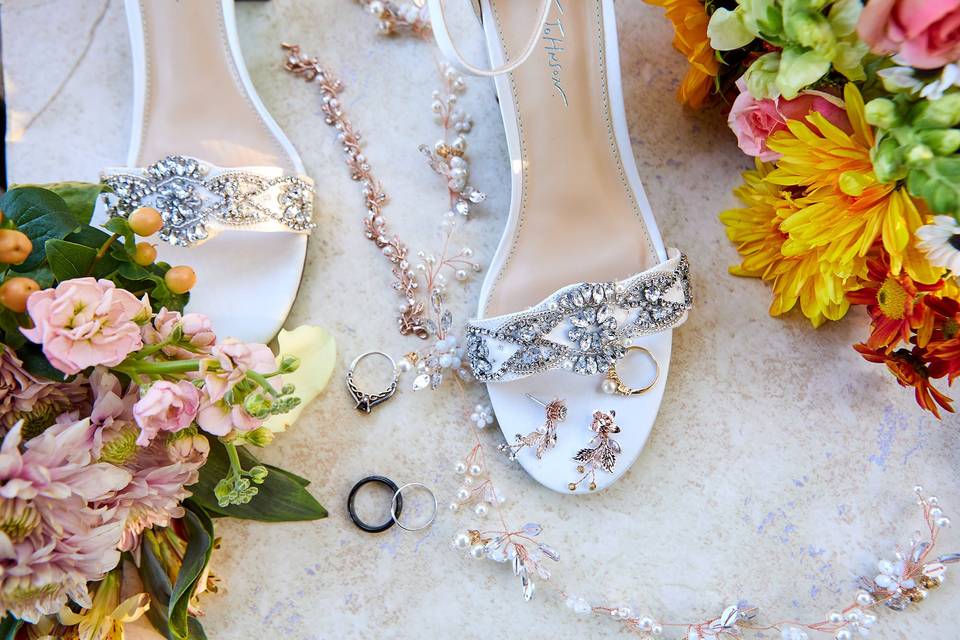 Charleston bride details