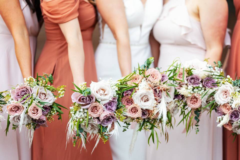 Bride and Bridesmaids bouquets