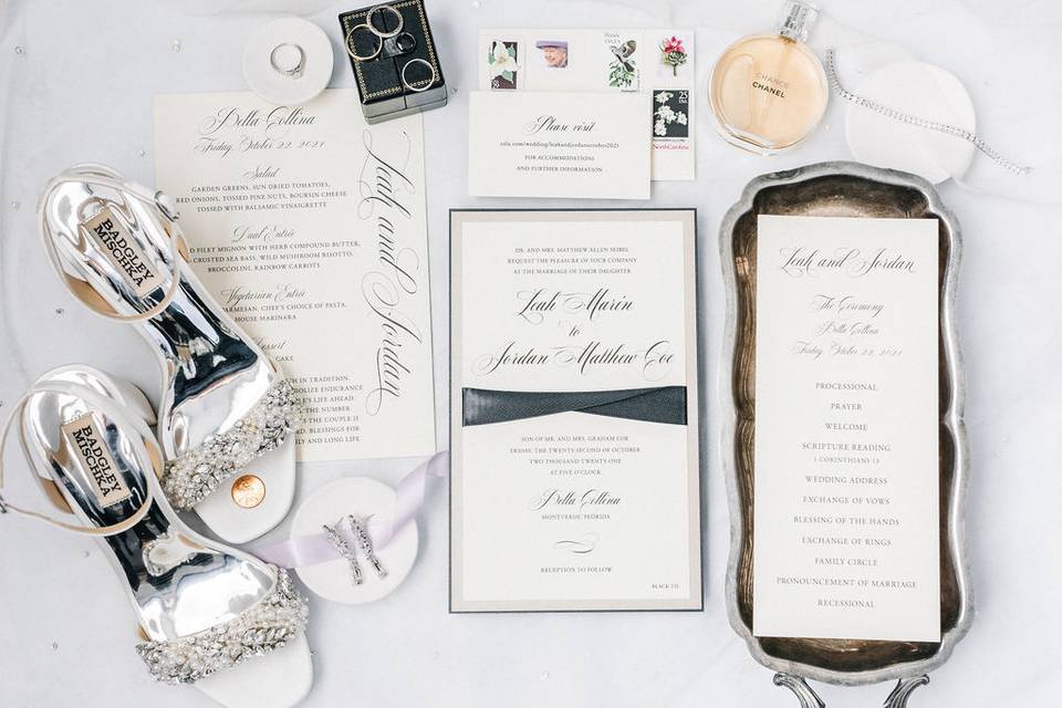 The 10 Best Wedding Invitations in Orlando - WeddingWire