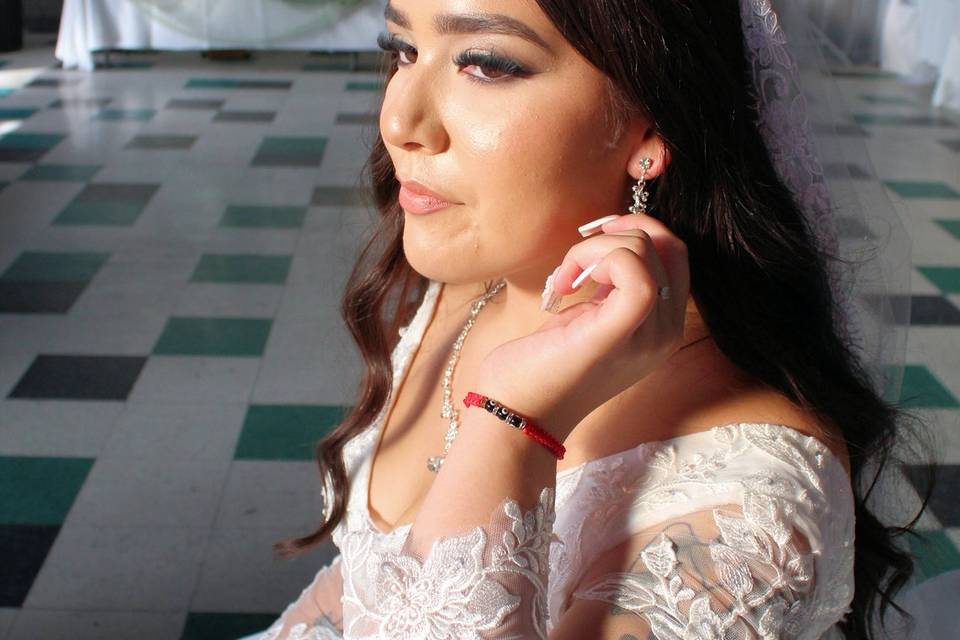 Ear Ring pose