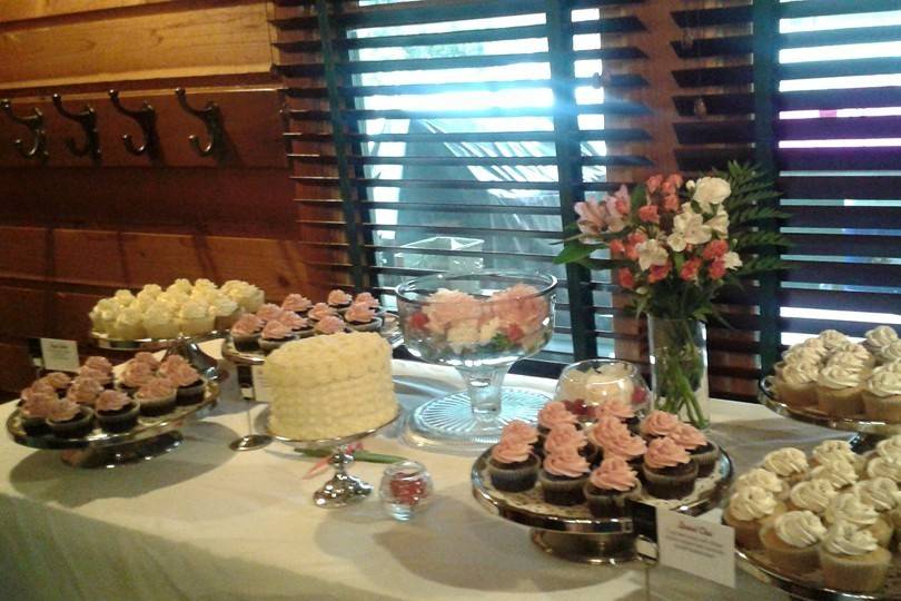 Ginger Lemon Single Tier Wedding Cake, Valrhona Chocolate with Handpureed Raspberry Cupcakes, Spiced Chai Cupcakes & Ginger Lemon Cupcakes