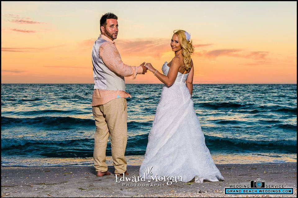 Spectacular Alabama destination beach wedding #BeachFlorida#OrangeBeach#alabamawedding#floridawedding #gulfshoreswedding #orangebeachwedding #destinwedding #ftmorganwedding #gulfcoastwedding#gulfofmexico #beachwedding #gulfstatepark #alaparkA