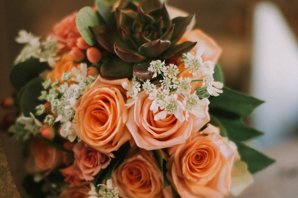 Sample peach rose centerpiece