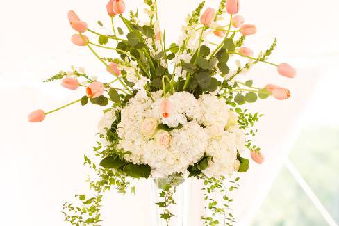 Flower arrangement for centerpiece