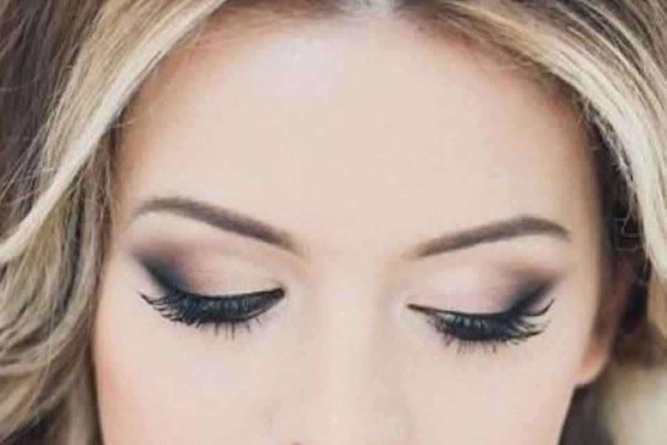 Pretty eye makeup